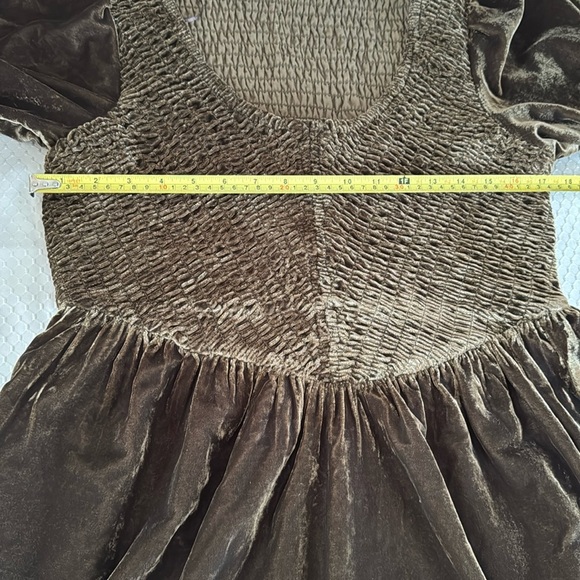 FREE PEOPLE Brown is the new Black Farrier Velvet Smocked Mini Dress New - Picture 3 of 4